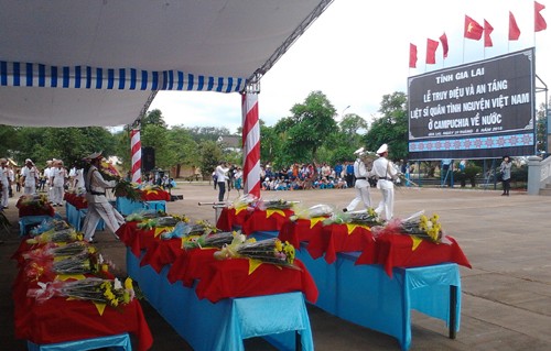 Truy điệu và an táng 30 hài cốt liệt sĩ hy sinh tại chiến trường Campuchia  - ảnh 1